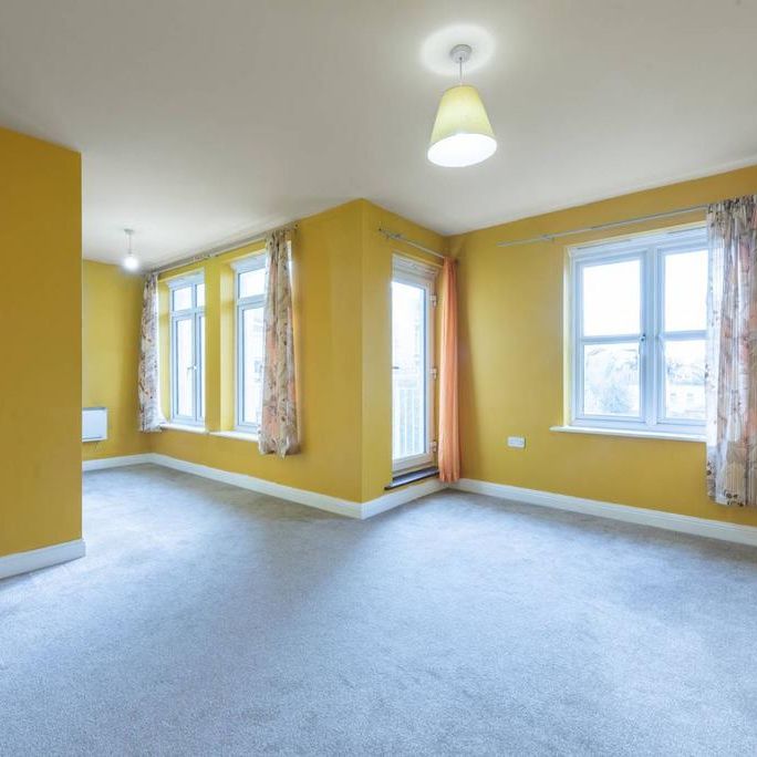 2 bedroom flat to rent - Photo 1