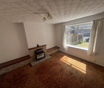 Fields Avenue, Pontnewydd, CWMBRAN - Photo 1