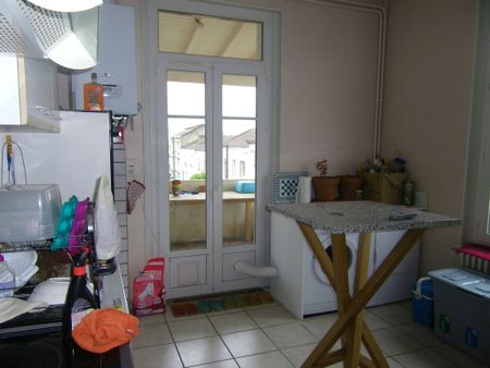 Location Appartement 3 pièces 77m² AGEN 47000 - Photo 4