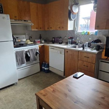 Grand 31/2 à louer - Photo 3