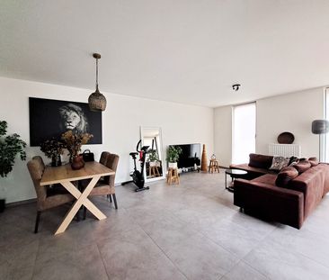 Gezellig centraal gelegen 2 slaapkamer appartement - Photo 3