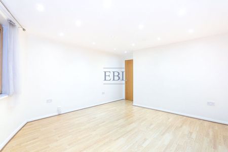 Mallard House, Station Court, SW6 2BF - Photo 3