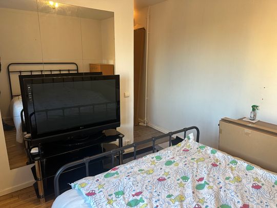 Kastrupgatan, Kista - Photo 1