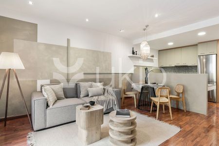 Barcelona Capital, Catalonia 08024 - Photo 3