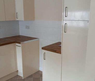 Flat to rent on - Photo 4