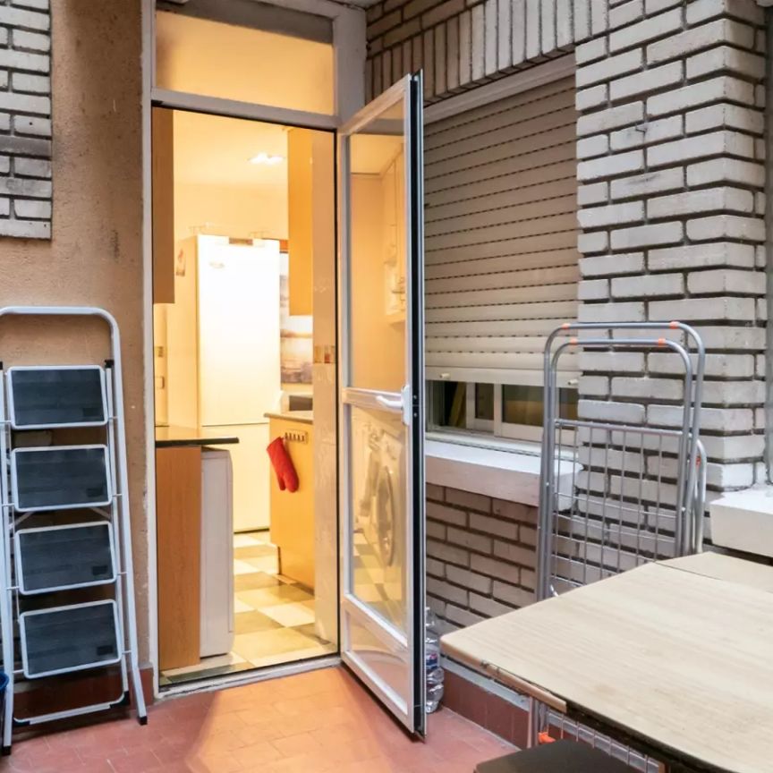 Room in a shared 5-bedroom apartment for rent in Alcalá de Henares, professionals and students only. - Photo 1