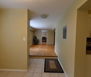 435 Tempe Crescent, North Vancouver (Basement Suite) - Photo 2