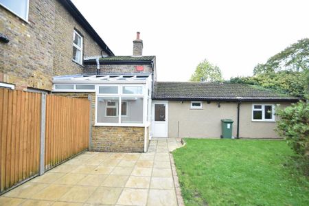 New Road, Hillingdon, UB8 - Photo 5