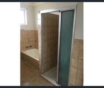 2 Bedroom Unit in South Toowoomba! - Photo 4