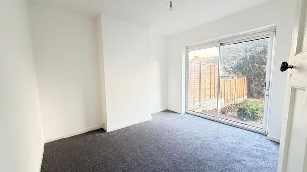 3 bedroom terraced house to rent - Photo 1
