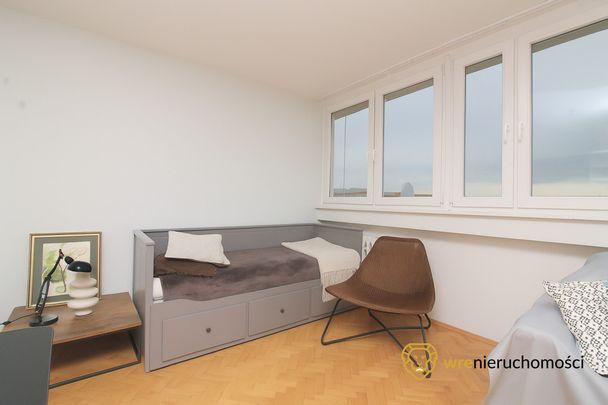 Jasna kawalerka z windą, 34 m² – przy Sky Tower - Zdjęcie 1