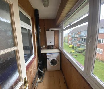 3 bedroom flat to rent - Photo 6