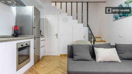 2 room luxury Apartment for rent in Málaga, Andalusia - Photo 5