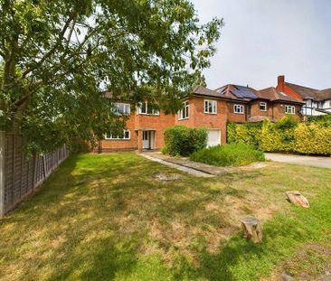 4 bedroom detached house to rent - Photo 3