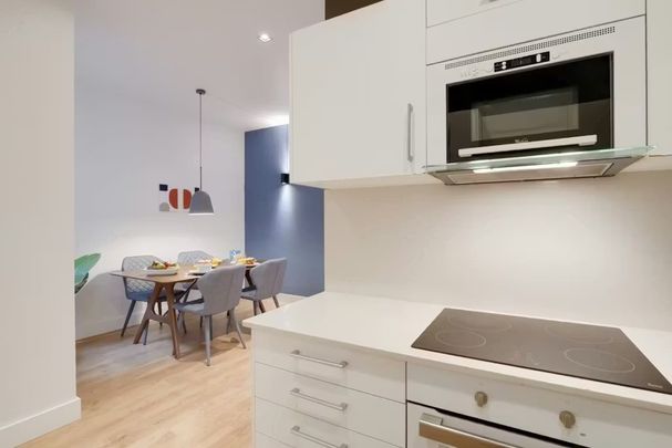 Carrer de Sepúlveda, Barcelona, Catalonia 08015 - Photo 1