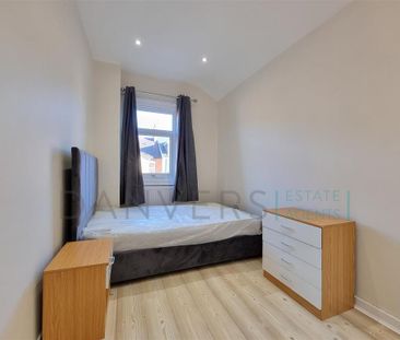 4 bedroom terraced house to rent - Photo 4