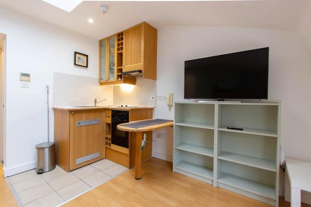 Flat 17 Gloucester Street, Pimlico SW1V 2DB - Photo 1