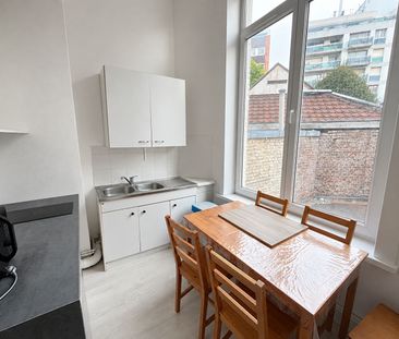 Location Appartement 1 pièce 27m² LILLE 59000 - Photo 2