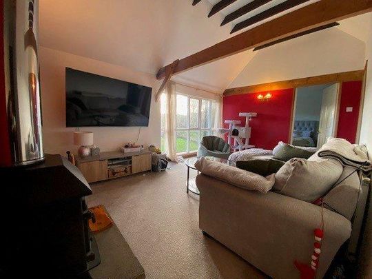 2 bedroom detached house to rent - Photo 1