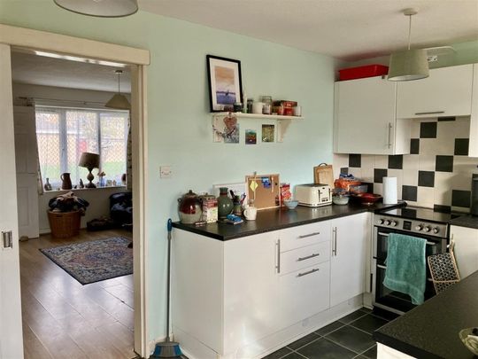 Ash Close, Bridgwater - Photo 1