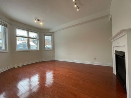 For Lease - 8 Mimosa Street, Markham, Ontario - Photo 3