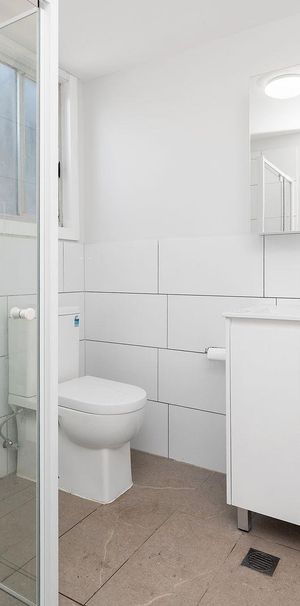 4/545 Glebe Road, Adamstown NSW 2289 - Apartment For Rent | Domain - Photo 1