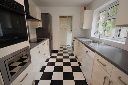 4 bedroom house to rent - Photo 3