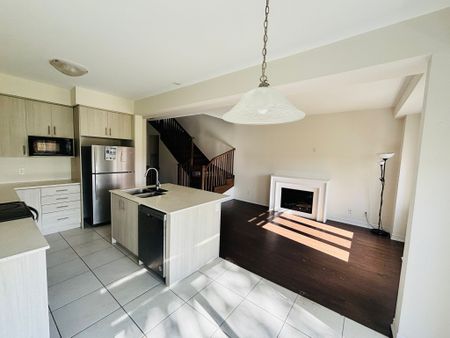 For Lease - 222 Broadacre Drive, Kitchener, Ontario - Photo 3