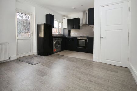 Lakehall Road, Thornton Heath, CR7 7EG - Photo 5