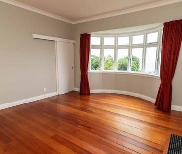 Stunning standalone home - Photo 1