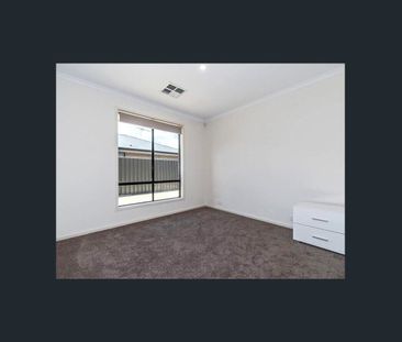 Modern and Spacious 3 Bedroom and Rental House in Andrews Farm - Photo 5