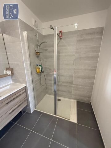 Location Appartement 2 pièces 44m² VILLEFRANCHE SUR SAONE 69400 - Photo 5