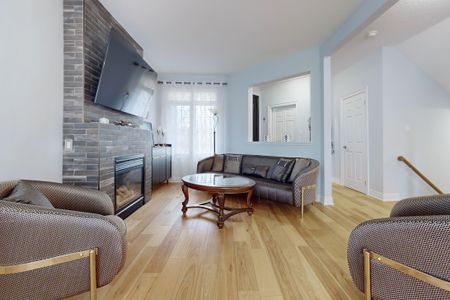 For Lease - 401 Cranston Park Avenue, Vaughan, Ontario - Photo 3