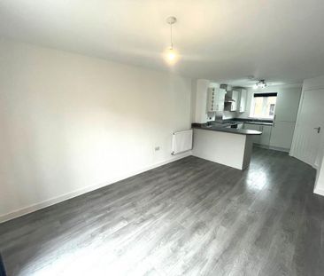 2 bedroom semi-detached house to rent - Photo 3