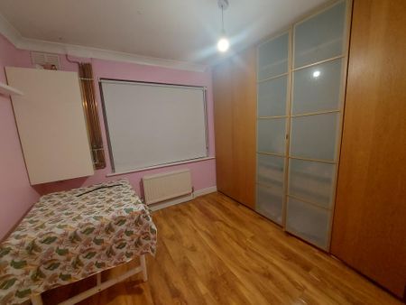 4 bedroom terraced house to rent - Photo 2