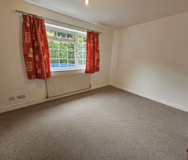 4 bedroom bungalow to rent - Photo 3