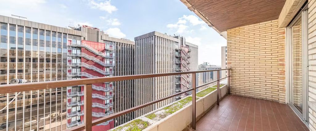 Calle de Mauricio Legendre, Madrid, Community of Madrid 28046 - Photo 1