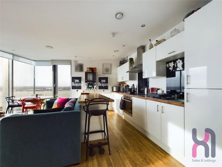 3 bedroom flat to rent - Photo 4