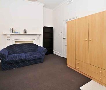 Room 9 (Non Ensuite) - Photo 6