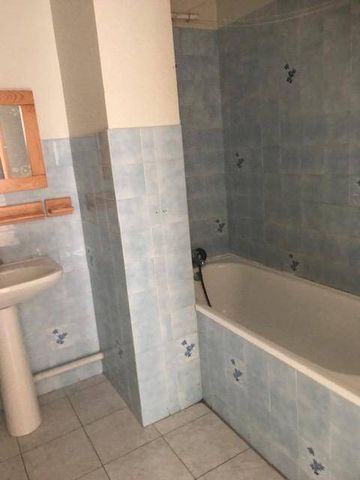 Location appartement t2 48 m² à Villefranche-de-Rouergue (12200) - Photo 4