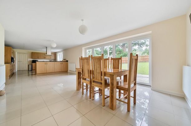 6 bedroom detached house to rent - Photo 1