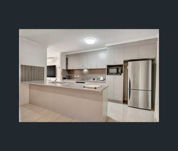 79 Daintree Drive, Bushland Beach, Qld 4818 - Photo 4