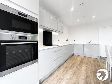 3 bedroom flat to rent - Photo 3