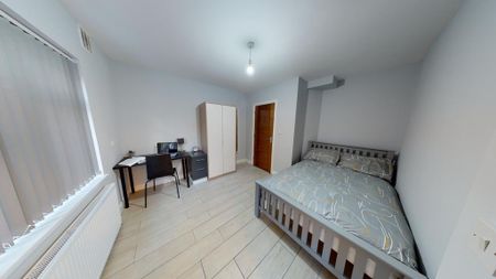 7 bedroom detached house to rent - Photo 2