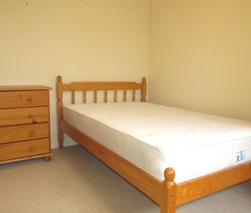 Highfields Close, Stoke Gifford, BRISTOL - Photo 2