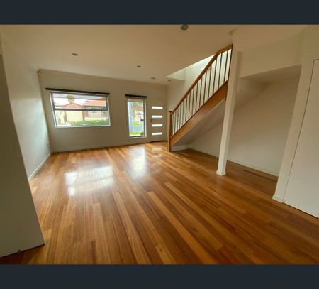 1/22a Justin Avenue, Glenroy, Vic 3046 - Photo 5