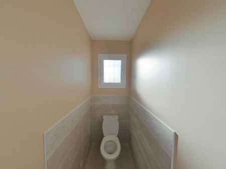 Location Maison 4 pièces 85m² CHATUZANGE LE GOUBET 26300 - Photo 4