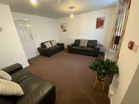 Hearsall Lane Room 6 - Photo 2