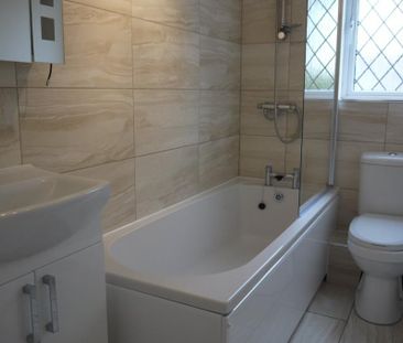 3 bedroom semi-detached house to rent - Photo 5