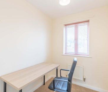 3 bedroom semi-detached house to rent - Photo 2